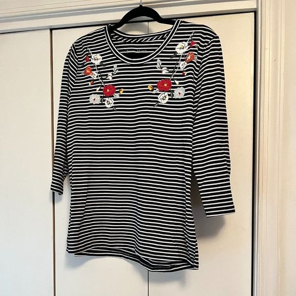 Rebecca Malone Striped Top w/Florals - Black & White - Large - Picture 1 of 3